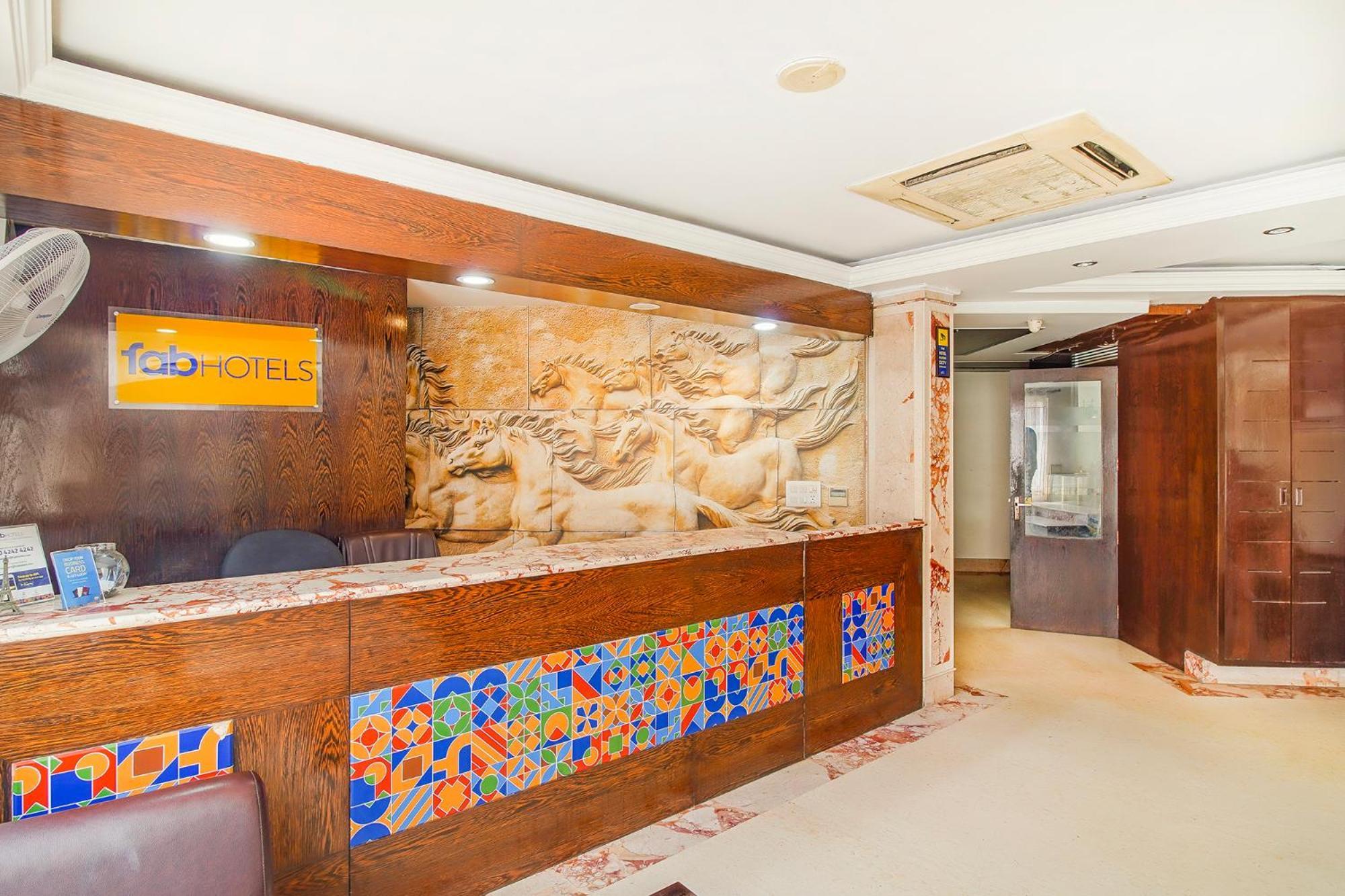 Fabhotel Marble Arch - Nr Karol Bagh Market Дели Экстерьер фото